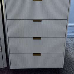 Dresser With Gold Handles 