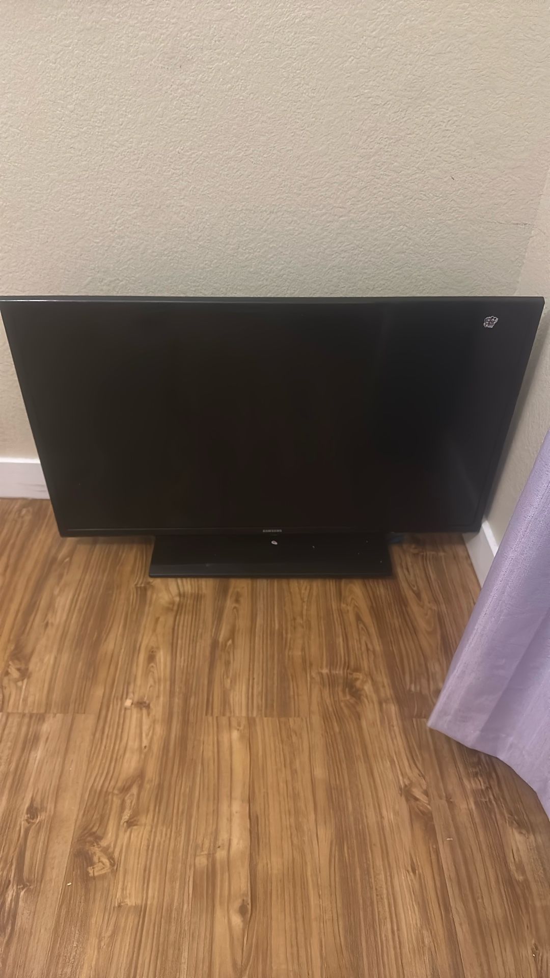 40’ Inch Samsung Tv