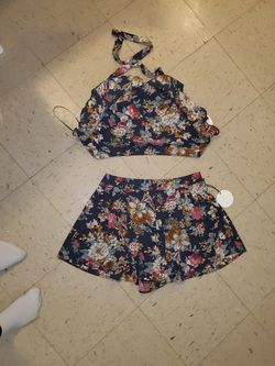 Summer romper women's fits size 11 brand new.