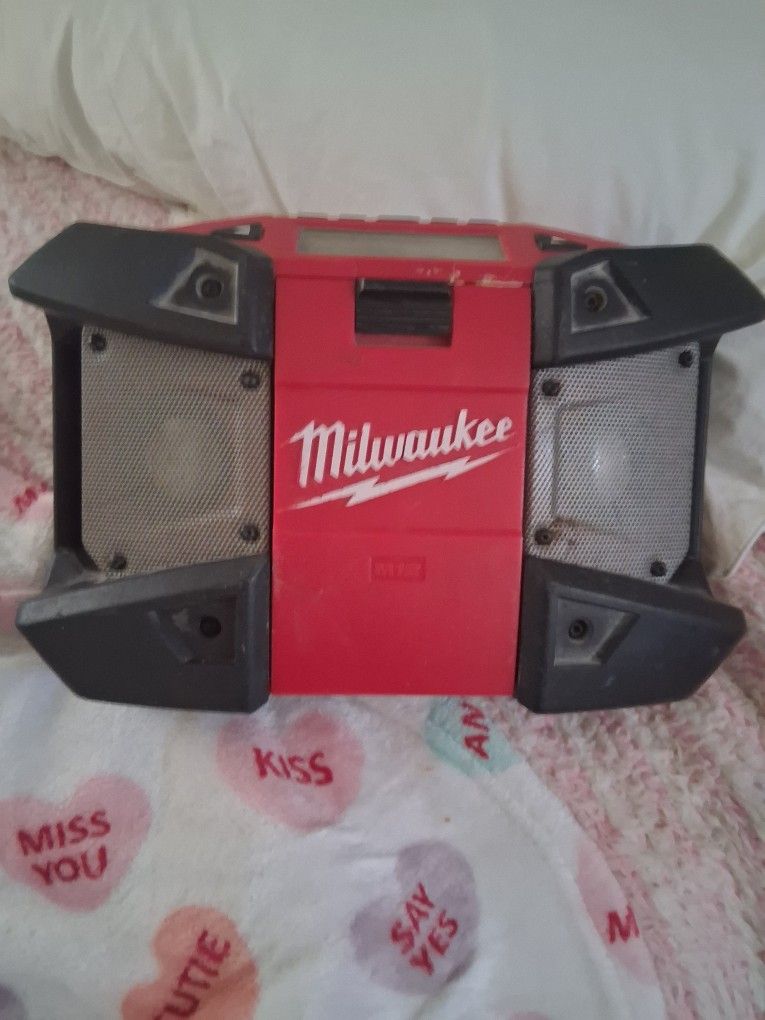 Milwaukee Job Site Radio