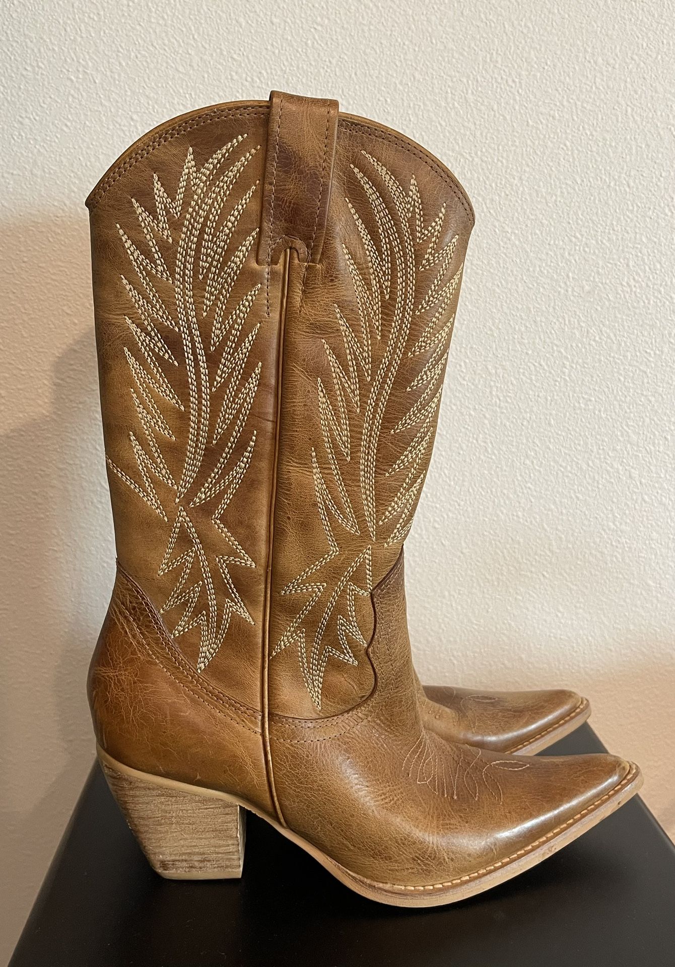 Lightly Worn Penny ❤️ Kenny Cowgirl Boots