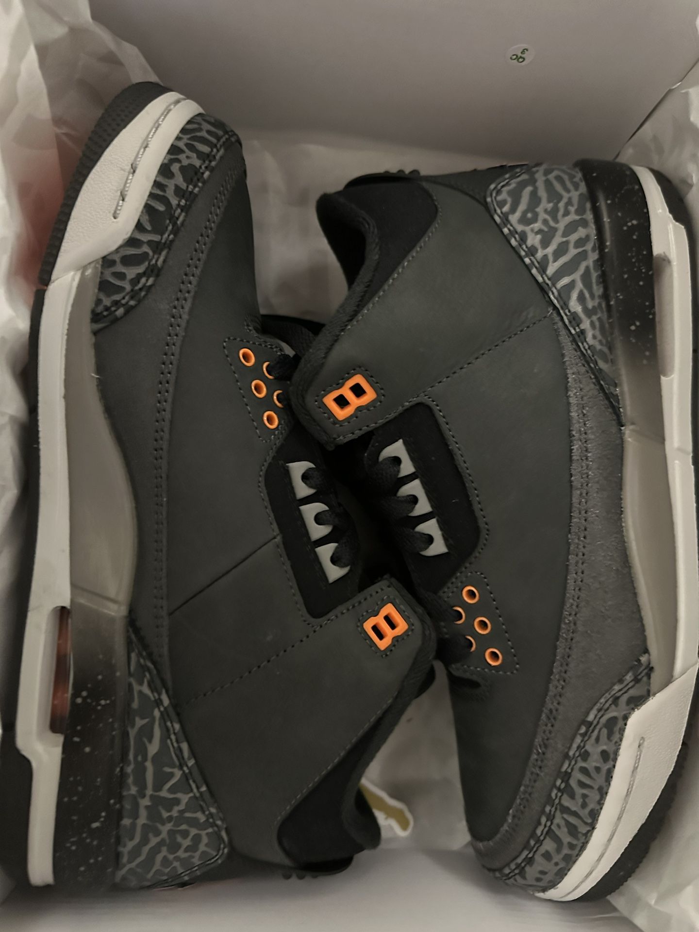 Jordan Retro 3 Black/Orange