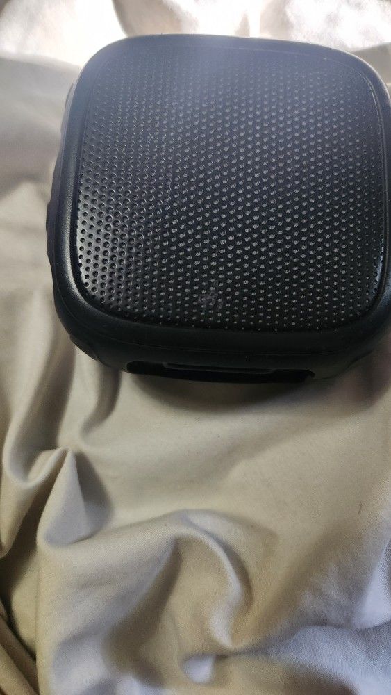 Blackweb Portable Bluetooth Speaker
