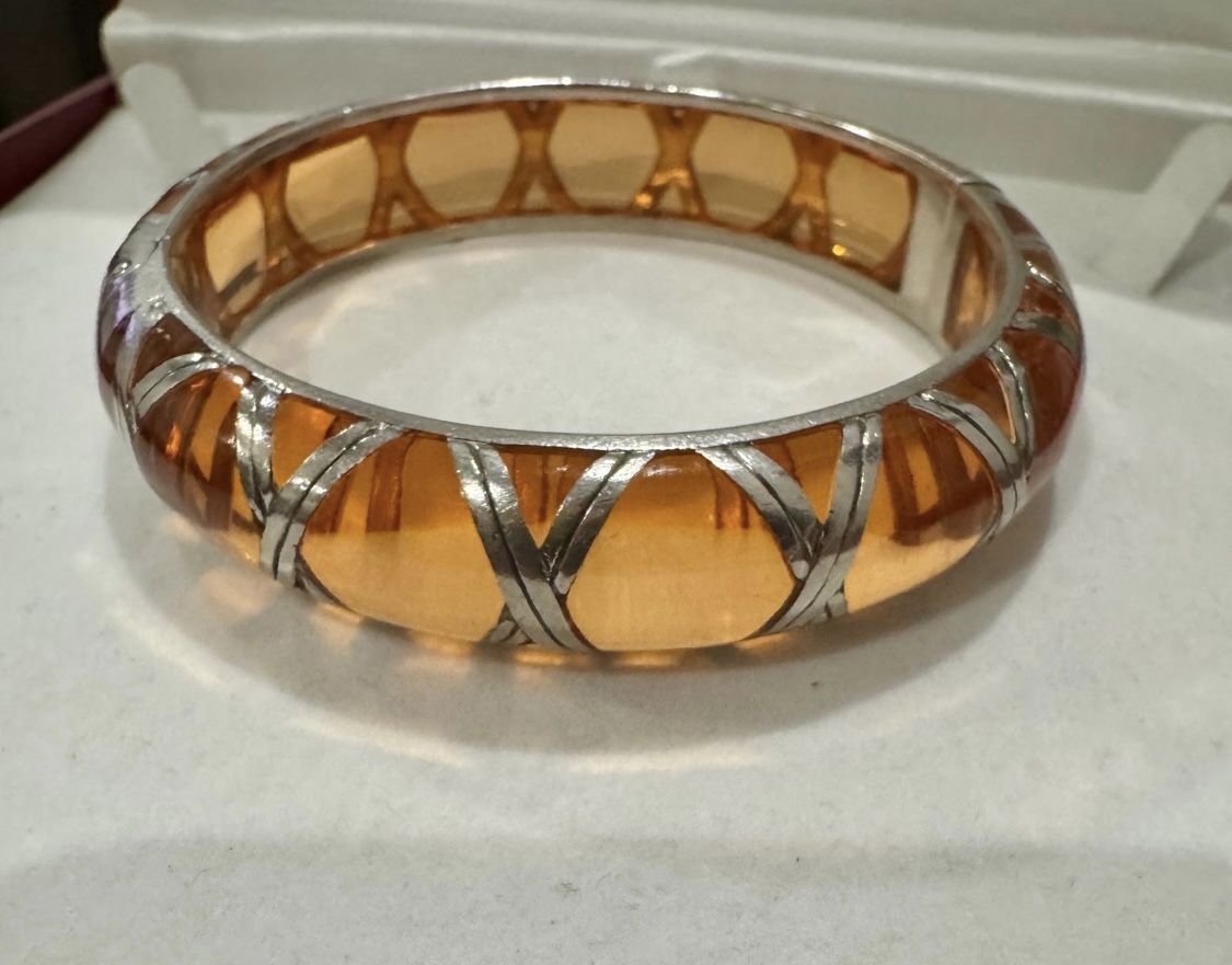 Vintage ANGELIQUE DE PARIS Orange Lucite Sterling Silver Bamboo Hinged Bangle 3” Bracelet 925 In great condition Marked