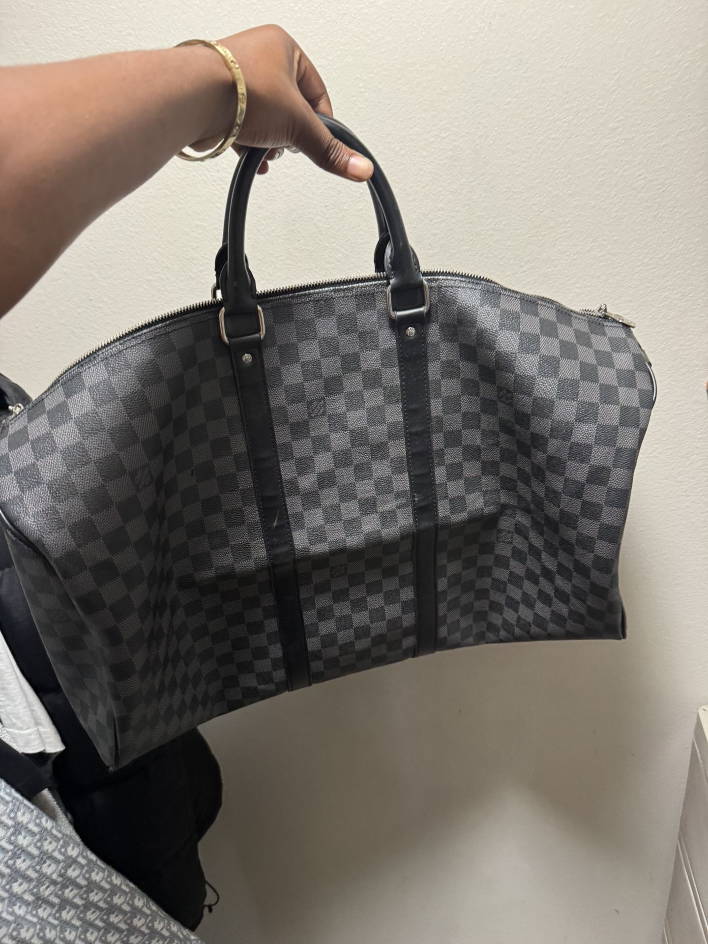 LV Duffle Bag Great Condition
