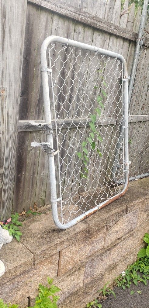 metal gate