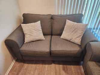 Couch set
