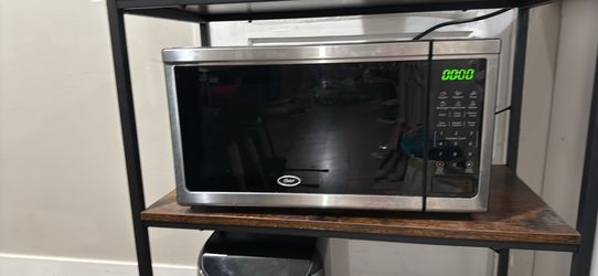 Oster Microwave