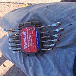 Metric Reversible Ratcheting Wrench Set