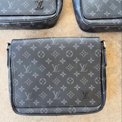 LOUIS VUITTON BAG 