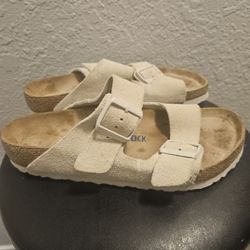 Cream Birkenstock Women’s Tan Arizona Sandals 