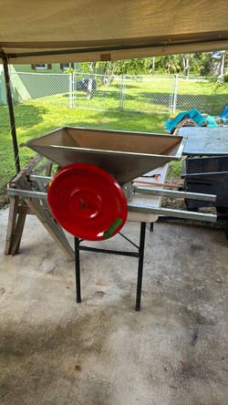 Grape crusher
