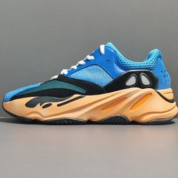 adidas yeezy700  GZ0541