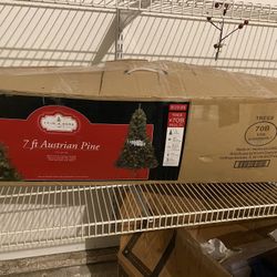 Artifical Christmas Tree