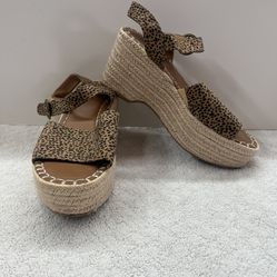 Universal Threads women's cheetah print platform espadrille wedge sandals