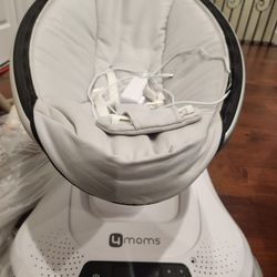4moms mamaroo multi-motion baby swing