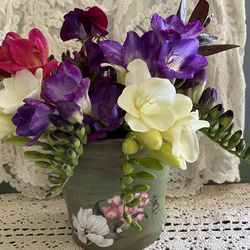 Fill your home with fresh flowers , these in hand crafted provincial style clay pots ( reusable !)