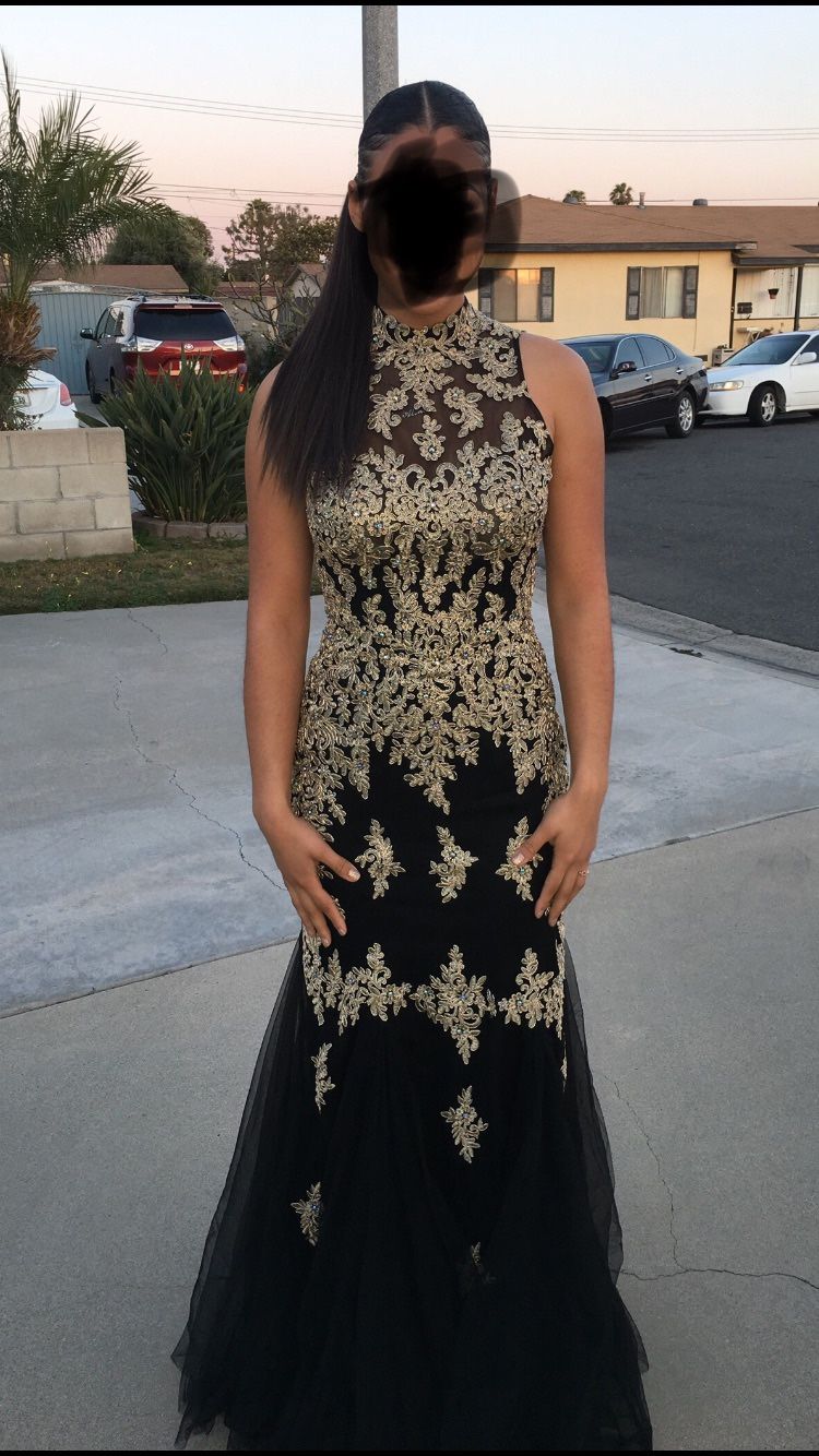 Beautiful gold and black prom/wedding dress! PICK UP ONLY!
