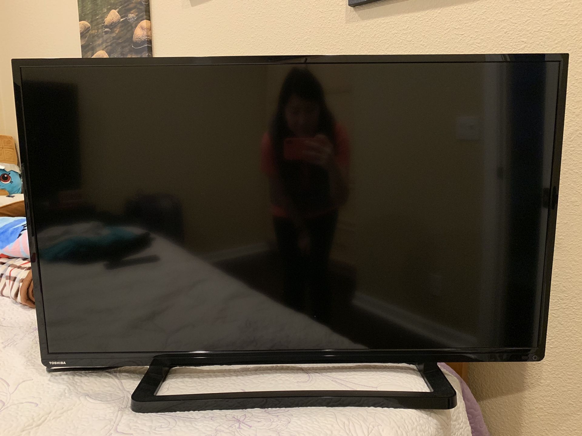 40inch Toshiba TV (not a smart TV) BEST OFFER