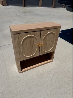 Floating wall mount cabinet organizer, oak finish