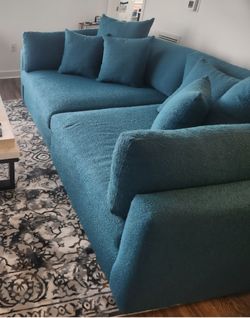 VCF 2-PIECE HAVEN MEDIA SOFA, EXTRA LARGE $450