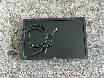 Moving!!!!! HP Z24i 24” IPS Monitor 1920x1200 – Cables Included