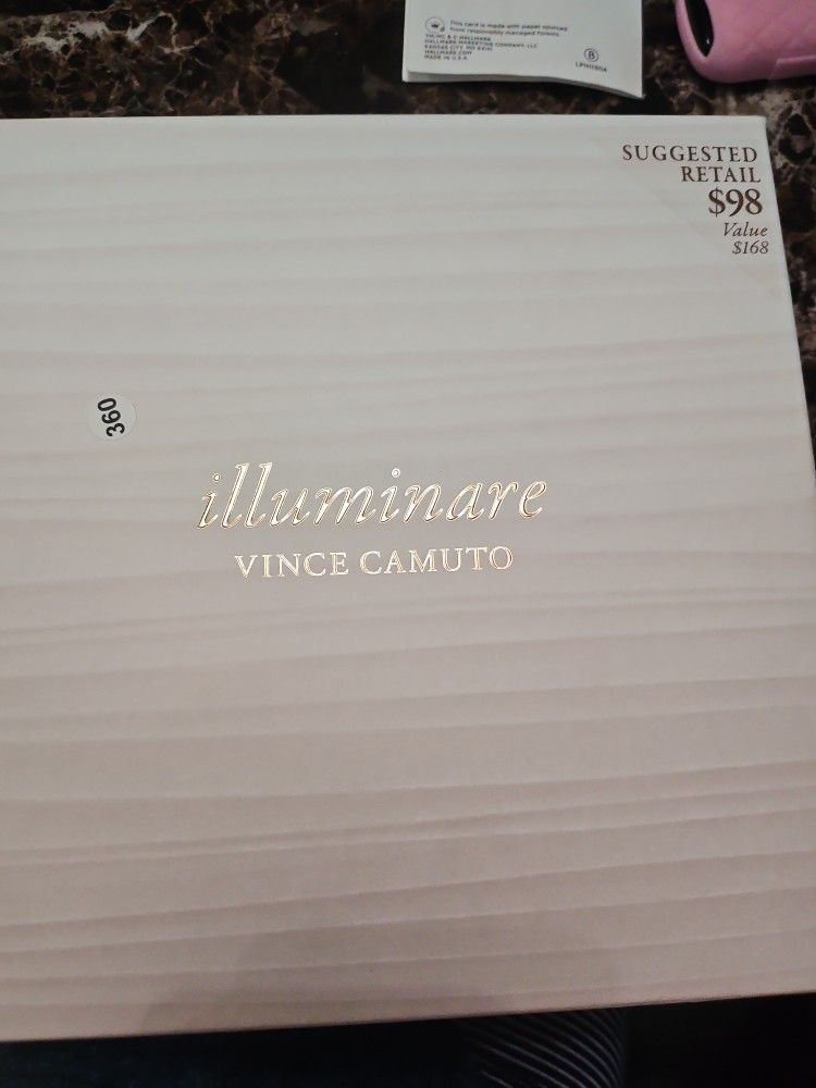 ILLUMINARE VINCE CAMUTO