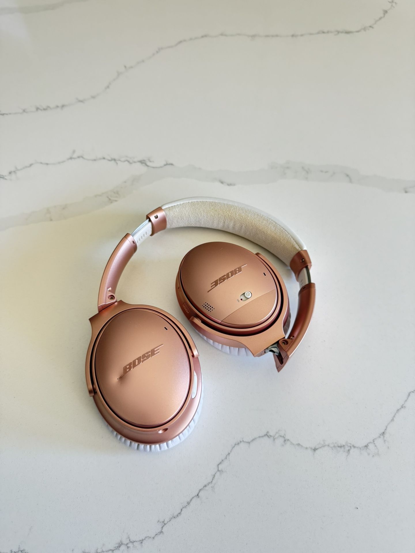 Bose qc 35 headphone with case rose gold