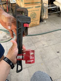 Husky 14 in. Heavy Duty Cast Iron Pipe Wrench