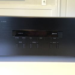 YAMAHA R-S202BL Stereo Receiver