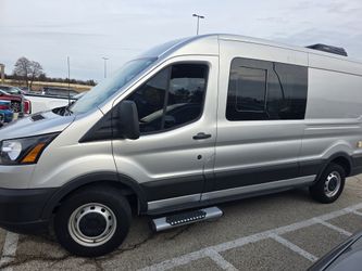 2019 Ford T-250