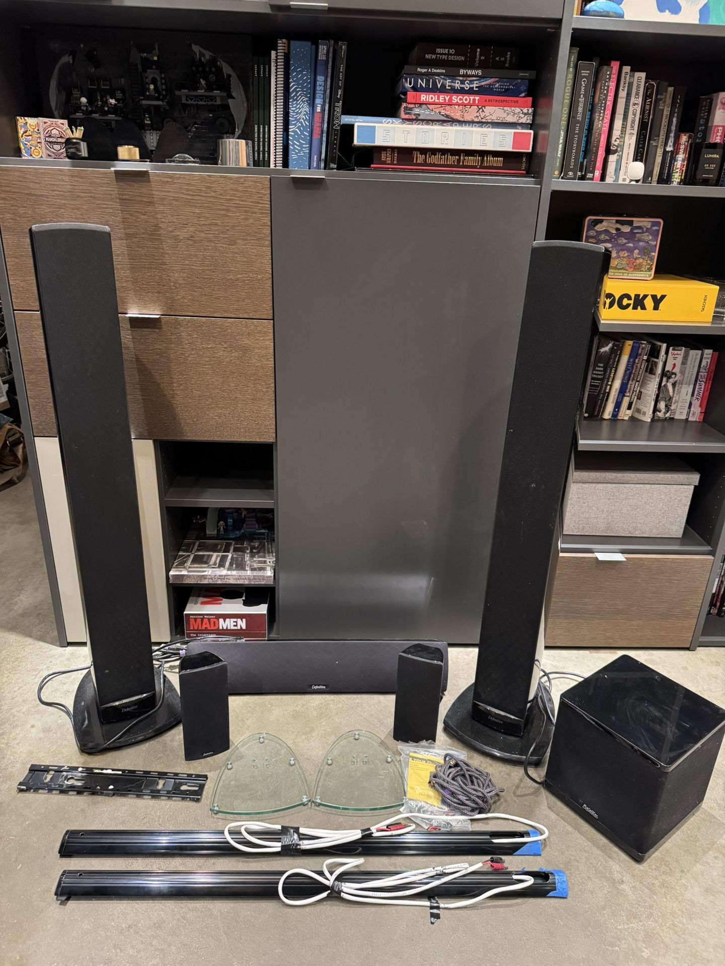 Anthem Receiver + Definitive Technology 5.1 Surround System