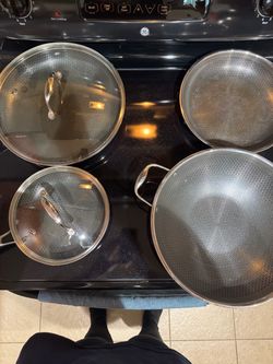 HexClad Hybrid Cookware Set – 4 Pans + 2 Glass Lids – Moving Sale