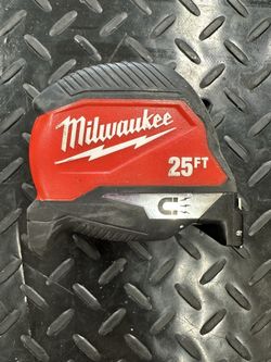 Milwaukee 25ft Tape Measure