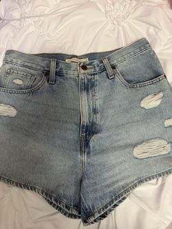Levi’s High Waisted Mom Shorts