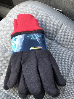 3 pairs of fleece lined gloves