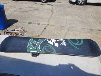 Titan Snowboard with K2 Sonic Bindings- - $40 FIRM