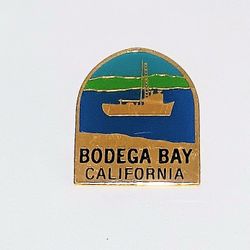 BODEGA BAY CALIFORNIA | SOUVENIR/FISHING/BOATING | VINTAGE ENAMEL PIN