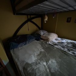 Twin Over Full Size  Metal Bunk Bed.