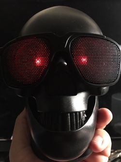 SKULL - Bad Ass Bluetooth Speaker with Fm Radio and SD and USB For More Music