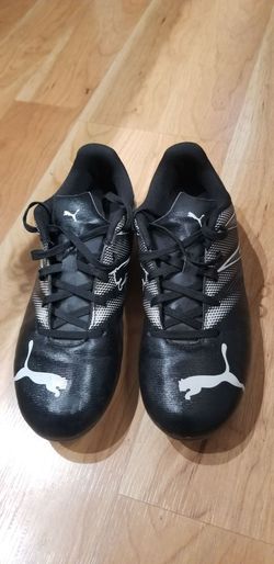 Soccer Cleats Youth Size 6