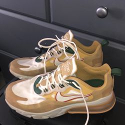 Nike 270 React’s 