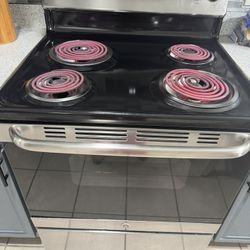 GE Electric Stove 