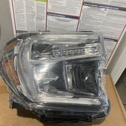 2019-2021 GMC Sierra  Right Headlight 