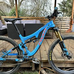2018 Pivot Switchblade Mountain Bike