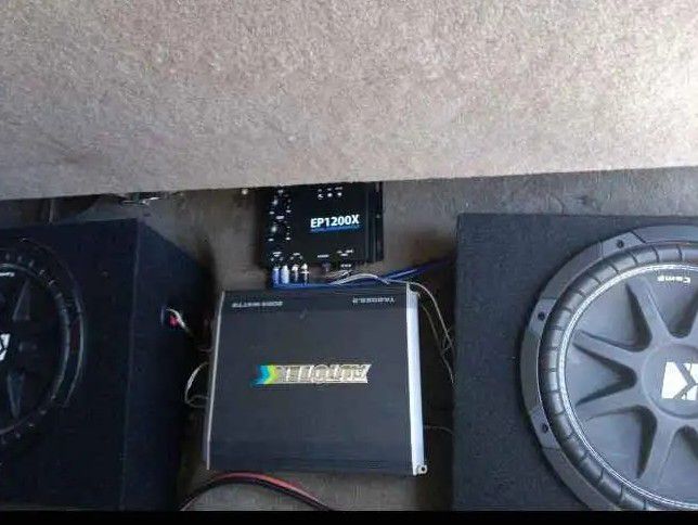 Car Audio System Available 