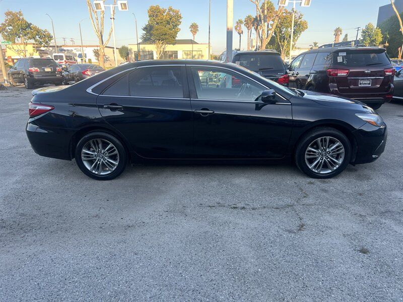 2017 Toyota Camry SE for Sale in Lawndale, CA OfferUp