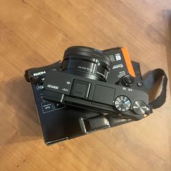 📷 Sony A6400 Mirrorless Camera + 16–50mm Lens Kit – Excellent Condition – $900 OBO
