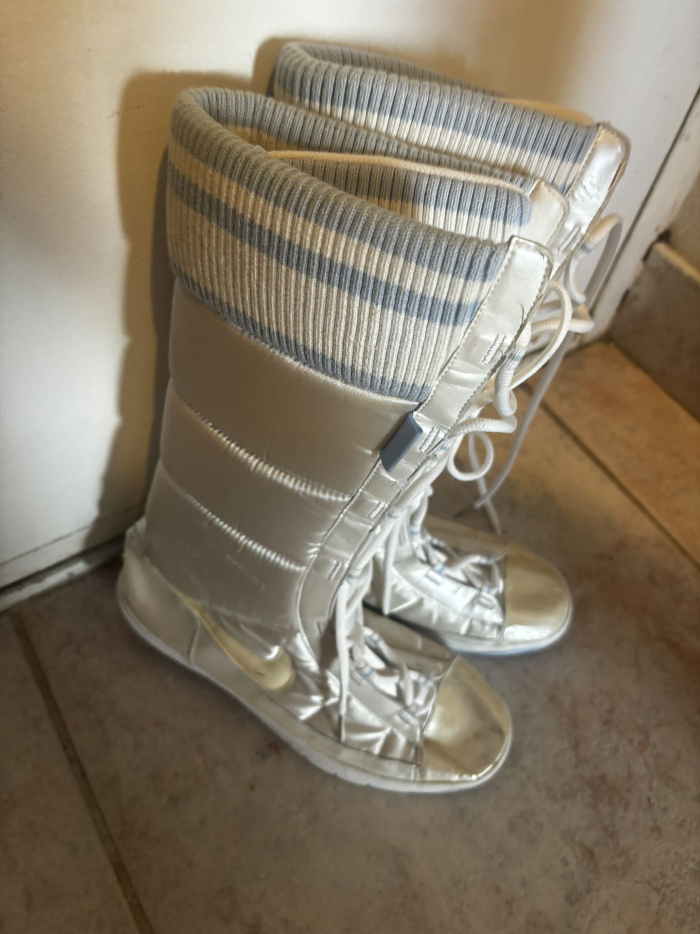 Nike 2007 Satin RARE sneakers Winter ski Knee High Snow Boot (contact info removed)11 shoes y2k