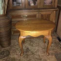 Beautiful Solid Oak End Table